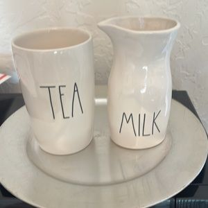 Rae Dunn MILK and TEA canisters Brand New ! SET OF 2 π₯π₯π₯βοΈβοΈβοΈ